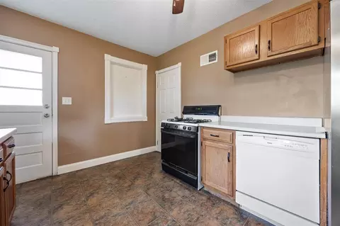 Other - 1032 34th St NE, Cedar Rapids, IA 52402 photo 3 of 5