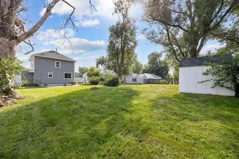 Exterior - 1032 34th St NE, Cedar Rapids, IA 52402 photo 4 of 6