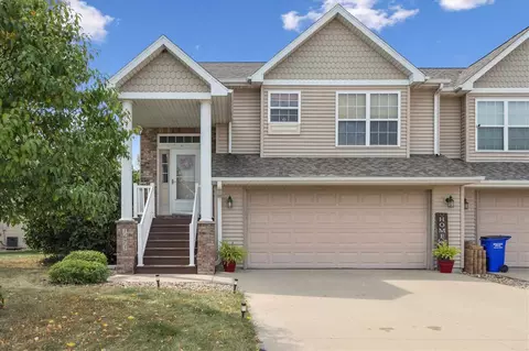 1675 Vandello Cir, North Liberty, IA 52317