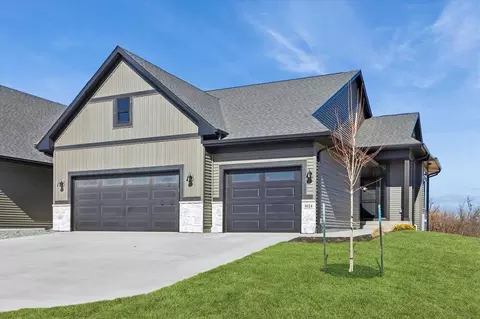 1024 Highland Trl, Solon, IA 52333
