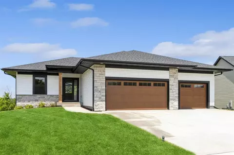 372 Sedona St, Iowa City, IA 52246
