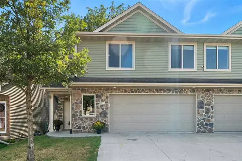 1255 Dodge St Ct, Iowa City, IA 52245