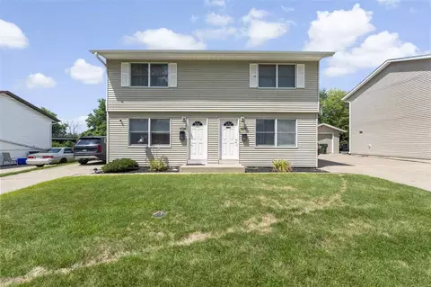 826-834 Page St, Iowa City, IA 52240