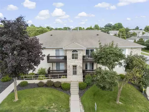 350 Cayman St, Iowa City, IA 52245
