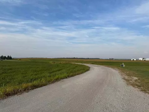 25840 Golden Oak Ln #LOT 1, Lonetree, IA 52755