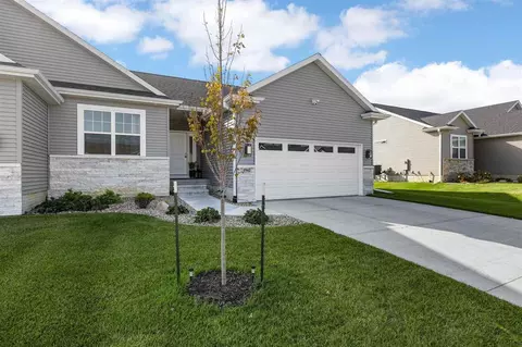 1942 Bowstring Dr, Marion, IA 52302 photo 2