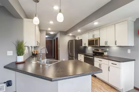 707 Hampton Dr, Williamsburg, IA 52361 photo 8