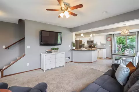 707 Hampton Dr, Williamsburg, IA 52361 photo 5