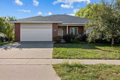 280 Locust Dr, North Liberty, IA 52317