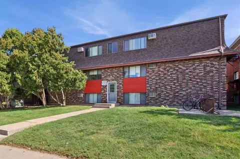 632 S Dodge St, Iowa City, IA 52240