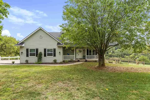 2664 Lookout Point Cir NE, Solon, IA 52333