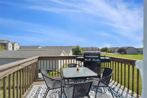 388 Tanglewood Dr, Solon, IA 52333 photo 15