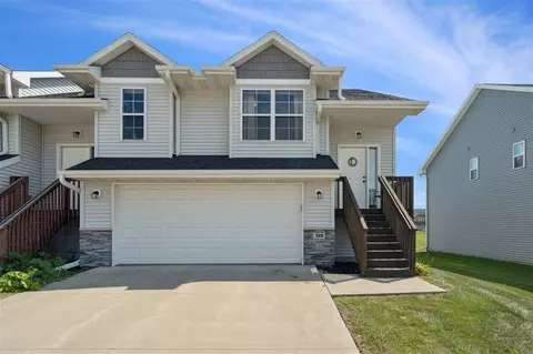 388 Tanglewood Dr, Solon, IA 52333