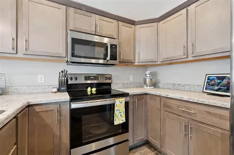 388 Tanglewood Dr, Solon, IA 52333 photo 7