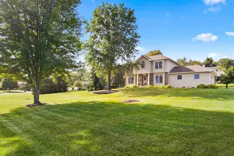 700 Rosebud Ct, Coralville, IA 52241