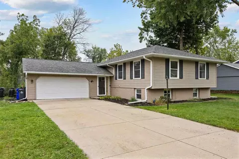 117 Brentwood Dr NE, Cedar Rapids, IA 52402