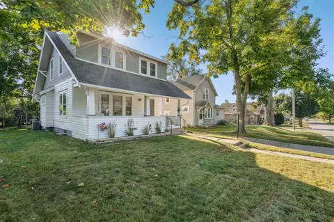 3107 E Ave NE, Cedar Rapids, IA 52402