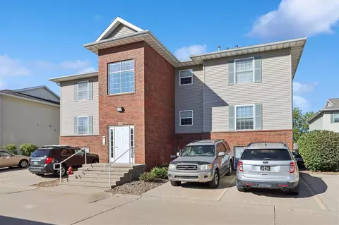 100 Cherry Ct, North Liberty, IA 52317