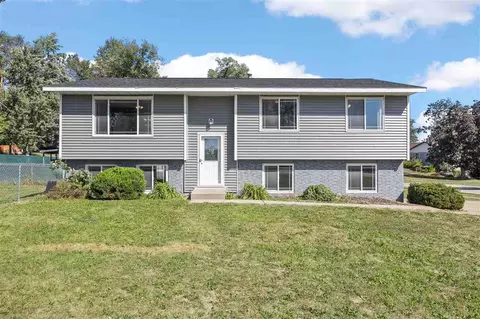 1608 Morris Ave NW, Cedar Rapids, IA 52405