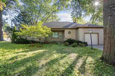 404 Oakland Ave, Iowa City, IA 52240
