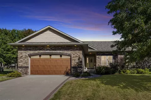 320 Lockview Ave, North Liberty, IA 52317