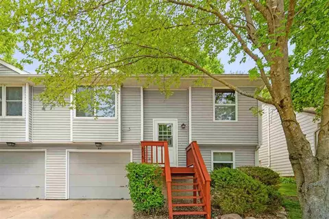 816 Dover St, Iowa City, IA 52245