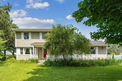 1310 Plum St, Tipton, IA 52772