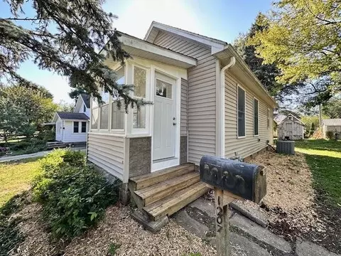 1207 Lukirk St, Iowa City, IA 52240