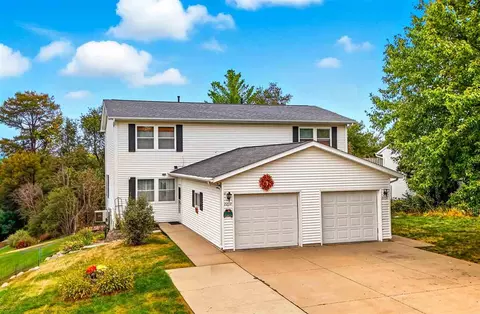 2239 13th St, Coralville, IA 52241