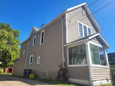 1906 Ellis, Dubuque, IA 52001