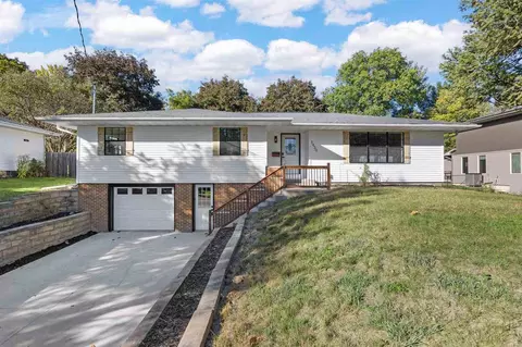 1430 Rochester Ave, Iowa City, IA 52245