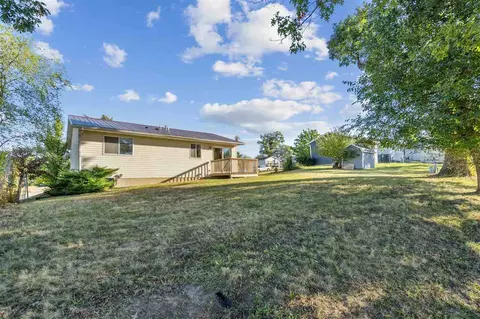 Exterior - 1721 Americus Dr SE, Cedar Rapids, IA 52403 photo 4 of 6