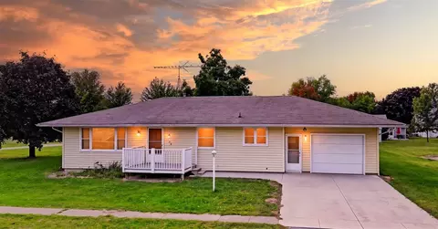 108 Hutchinson St, Harper, IA 52231