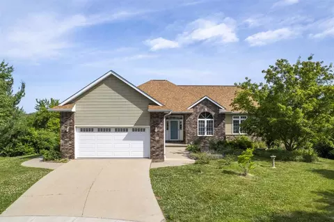 86 Donegal Pl, Iowa City, IA 52246