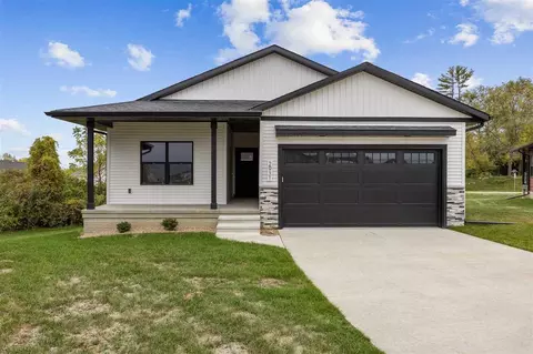 2931 Eight Bells Dr, Marion, IA 52302