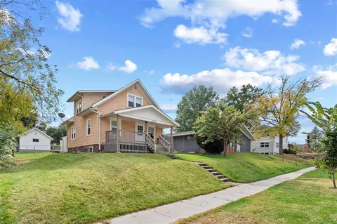 1857 E Ave NE, Cedar Rapids, IA 52402