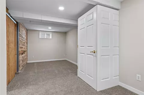 Bedroom - 1857 E Ave NE, Cedar Rapids, IA 52402 photo 4 of 4