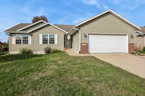 1490 Deerfield Dr W, North Liberty, IA 52317