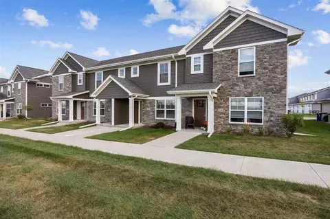 2283 Eversull Ln, North Liberty, IA 52317