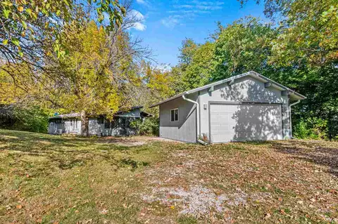 4790 Oak Crest Hill Rd SE, Iowa City, IA 52240