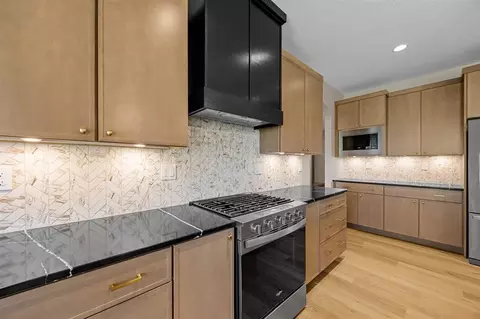 Kitchen - 1775 Parkland Dr, Ely, IA 52227 photo 6 of 7
