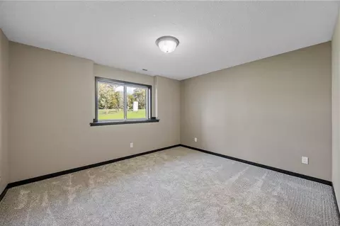 Bedroom - 1775 Parkland Dr, Ely, IA 52227 photo 7 of 8