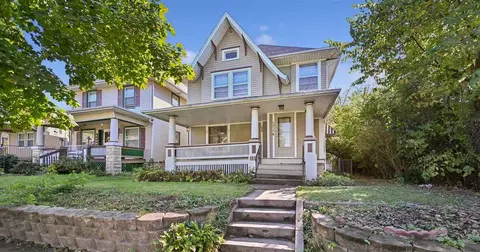 1815 Washington Ave SE, Cedar Rapids, IA 52403