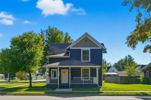 433 E Washington, Washington, IA 52353