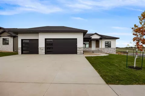 840 Yorkshire St, North Liberty, IA 52317