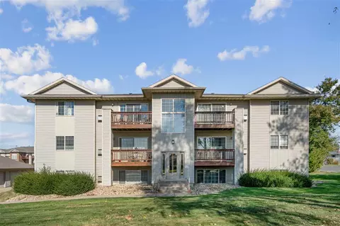 3000 Wilson Ave SW #11, Cedar Rapids, IA 52404