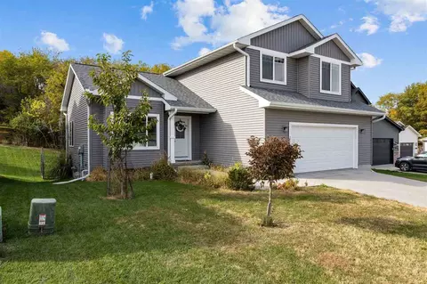 253 Lindemann Dr, Iowa City, IA 52245