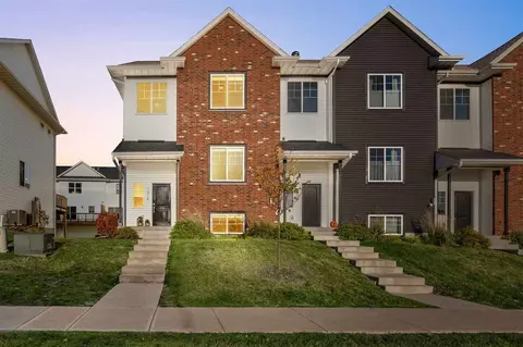 1014 Dubs Dr, Iowa City, IA 52246