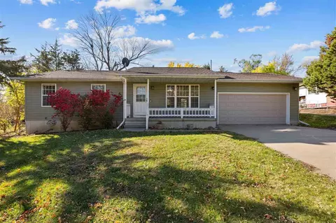 3212 Southland St SW, Cedar Rapids, IA 52404