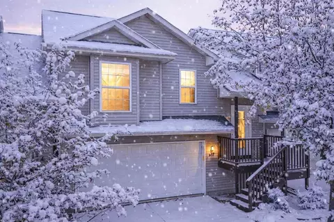 940 Twilight Dr, North Liberty, IA 52317